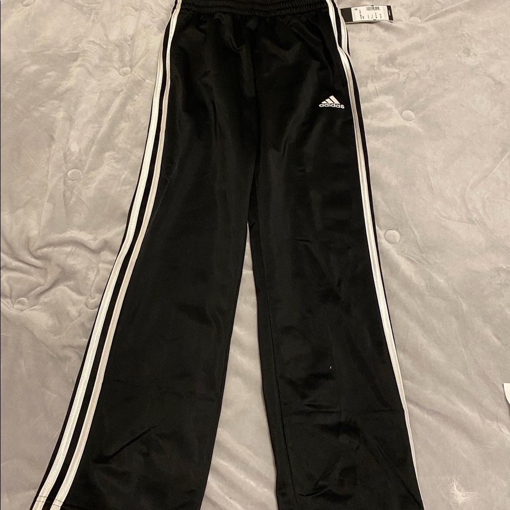 black adidas sweats